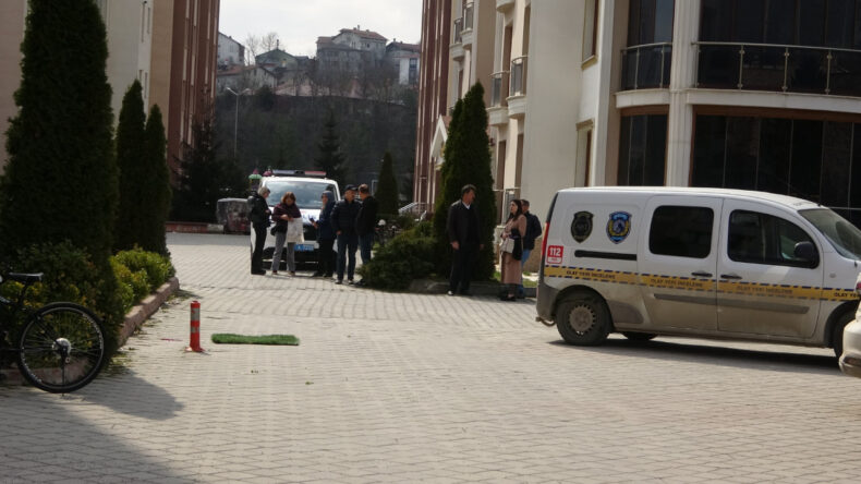 8. Kattan Düşen Genç Hayatını Kaybetti