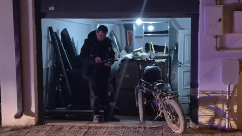 9 Yaşındaki &Ccedil;ocuk Feci Şekilde Can Verdi! G&ouml;ğs&uuml;ne Bisiklet Gidonu Saplandı