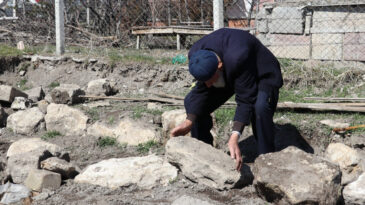 99 yaşındaki "Kaya dede" uzun ve sağlıklı yaşamın sırrını a&ccedil;ıkladı