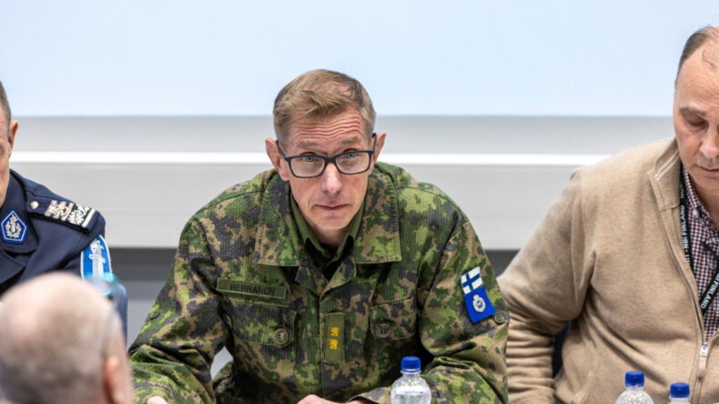 AB'den Rusya'ya İHA su&ccedil;laması