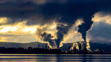 ABD, 30 yılda d&uuml;nyaya 10 trilyon dolarlık zarar verdi