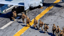 ABD ordusunda b&uuml;y&uuml;k &ccedil;atlak: İsrail i&ccedil;in &ouml;lmek istemiyoruz