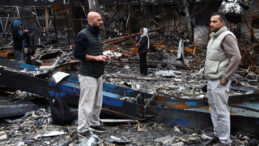 ABD ve İsrail Sivil Yerleşim Noktasına Saldırdı: 8 &Ouml;l&uuml;, 56 Yaralı