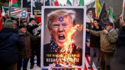 ABD'de &Ccedil;arpıcı İran Anketi Sonu&ccedil;ları