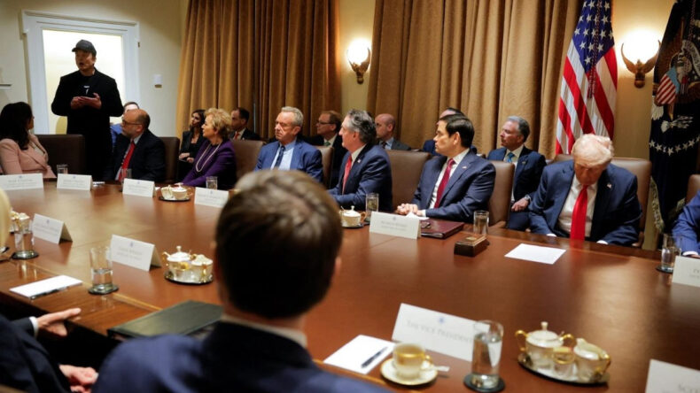 ABD'den t&uuml;m diplomatlarına 'propaganda' talimatı