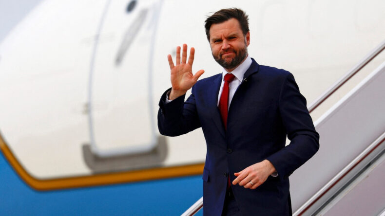 ABD&rsquo;den petrol mesajı: Zorlu bir s&uuml;re&ccedil; bekliyor