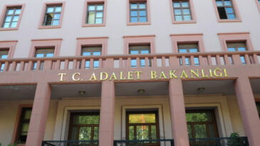 Adalet Bakanlığı'nda &ccedil;ok sayıda genel m&uuml;d&uuml;r değişti