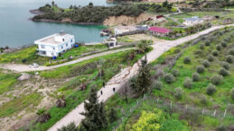 Adana&rsquo;da Heyelan Yolu &Ccedil;&ouml;kertti, Trafik Durduruldu