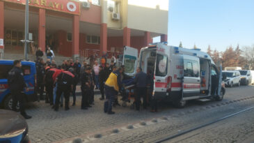 Adliye &Ouml;n&uuml;nde Cinayet: İstismarla Su&ccedil;ladığı Kişiyi &Ouml;ld&uuml;rd&uuml;