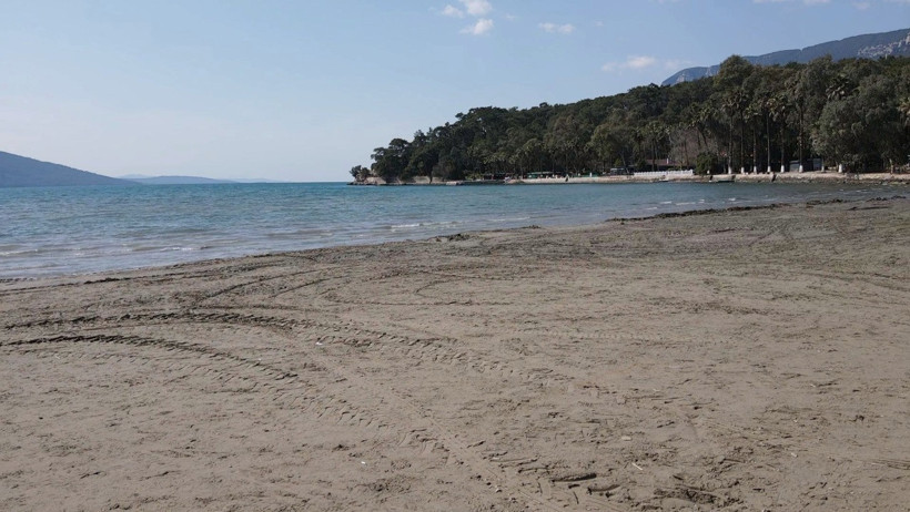 Akyaka Mahallesi'nde deniz çekilmesi