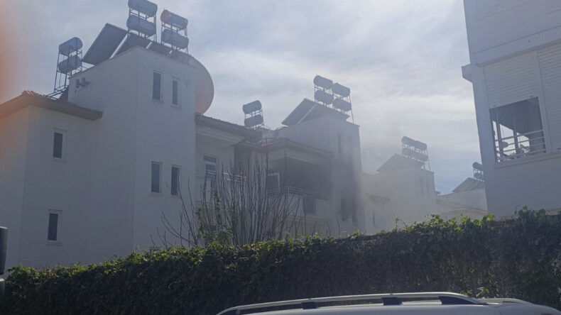 Antalya'da Korkutan Otel Yangını