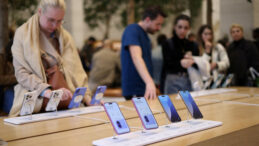 Apple &lsquo;uygun fiyatlı&rsquo; iPhone&rsquo;u duyurdu