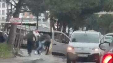 Ara&ccedil;tan Inerek Yayalara Saldıran İki Kişiye 360 Bin Lira Ceza