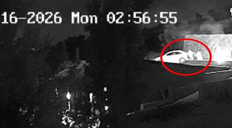 Arkadaşlarıyla sohbet ederken 4 metre y&uuml;kseklikten d&uuml;şt&uuml;