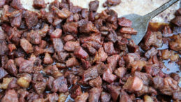 Aşevinde Skandal: Şampiyon Atı Kavurma Diye Yedirdiler