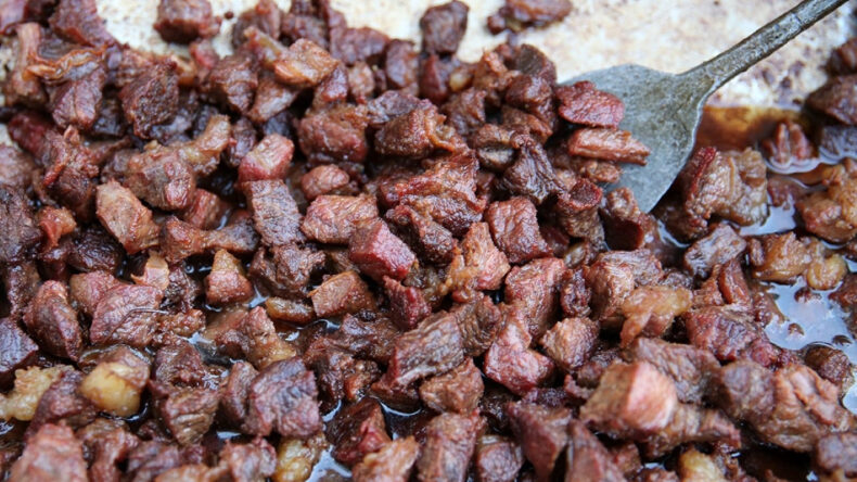 Aşevinde Skandal: Şampiyon Atı Kavurma Diye Yedirdiler