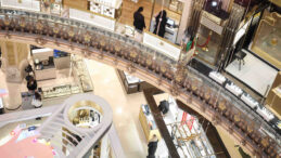 AVM'lerin ziyaret&ccedil;i sayısı azaldı