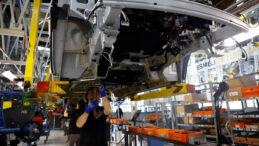 Avrupa'da İmalatta İvmelenme