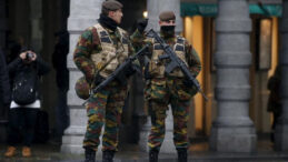 Avrupa'nın Kalbinde Asker Sokağa İniyor