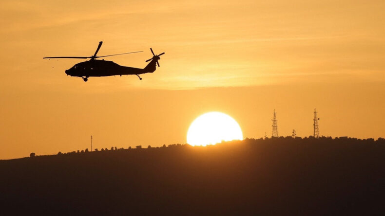 BAE’de Helikopter Düştü, Pilotlar Hayatını Kaybetti