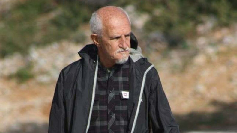 Bah&ccedil;esindeki Merdivenden D&uuml;şerek Hayatını Kaybetti