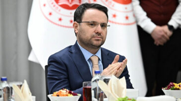 Bakan G&uuml;rlek: Adalet g&uuml;&ccedil;l&uuml; olduğunda devlet g&uuml;&ccedil;l&uuml; olur