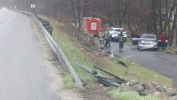 Bariyerleri aşan otomobil alt yola d&uuml;şt&uuml;: 4 yaralı