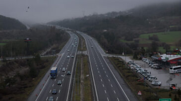 Bayram D&ouml;n&uuml;ş&uuml; Trafik Yoğunluğu Yaşandı