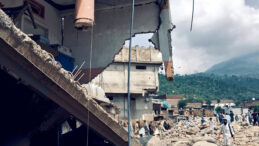 Bayram yardımı i&ccedil;in toplandılar, &ccedil;atı &ccedil;&ouml;kt&uuml;: &Ccedil;ok sayıda &ouml;l&uuml; ve yaralı