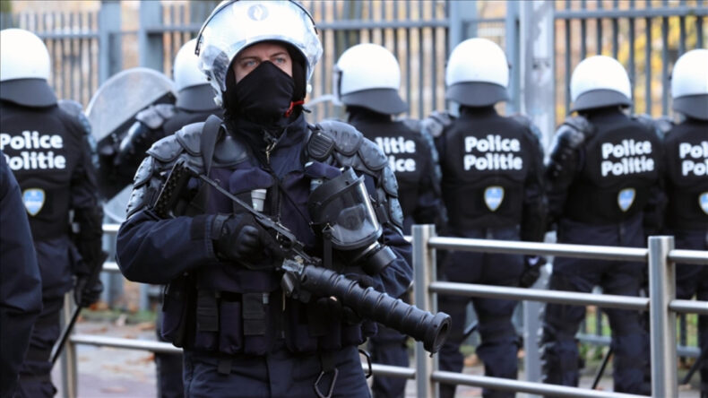 Bel&ccedil;ika&rsquo;da Sinagogda Patlama