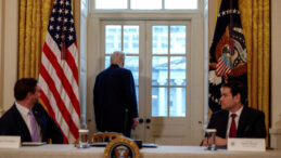 Beyaz Saray&rsquo;da İran gerilimi: Trump&rsquo;ın danışmanları strateji konusunda b&ouml;l&uuml;nd&uuml;