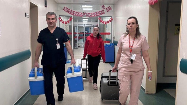 Beyin &ouml;l&uuml;m&uuml; ger&ccedil;ekleşen doktorun organları 5 hastaya umut oldu