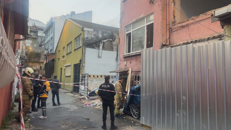 Beyoğlu’nda yangın faciası: 1 yaşındaki bebek hayatını kaybetti