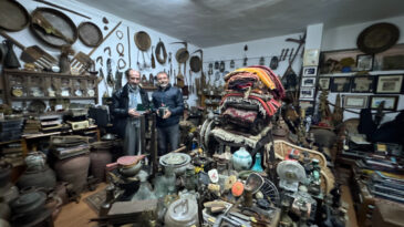 Bir bisk&uuml;vi kutusuyla başladı, 15 bin par&ccedil;alık etnografya koleksiyonuna d&ouml;n&uuml;şt&uuml;