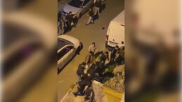 Bir Kişiye Saldıran Grup, Polisi G&ouml;r&uuml;nce Ka&ccedil;tı