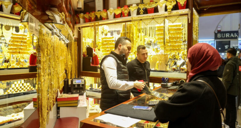 Bloomberg&rsquo;den altın analizi: Fiyatlar T&uuml;rkiye y&uuml;z&uuml;nden d&uuml;şt&uuml;