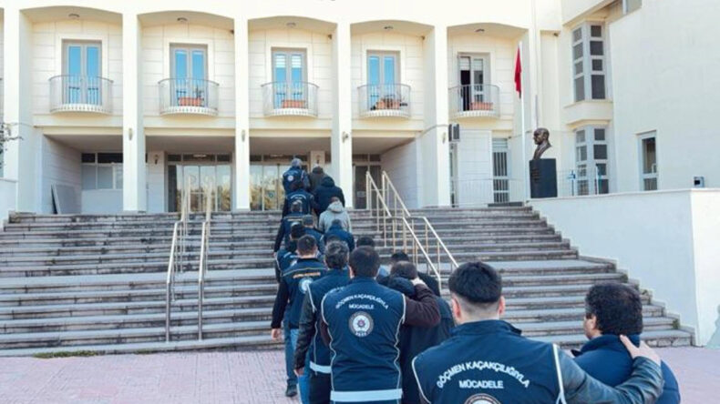 Bodrum&rsquo;da Ka&ccedil;ak G&ouml;&ccedil;men Operasyonu: 33 Kişi Yakalandı