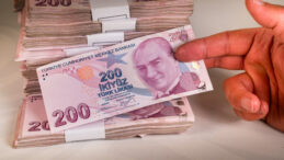 Bor&ccedil; patlaması: Kredilerde dev artış