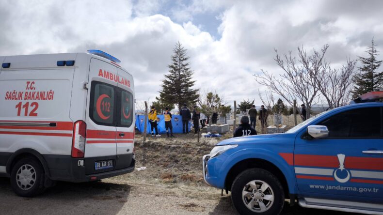 Boşanma Aşamasındaki Eşini &Ouml;ld&uuml;rd&uuml;, Ablasını Yaraladı
