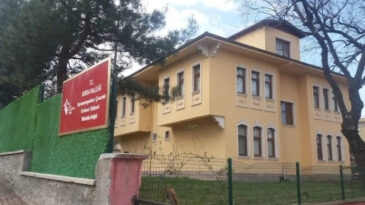 Bursa'da okula g&ouml;nderilmeyen &ccedil;ocuklar devlet korumasına alındı