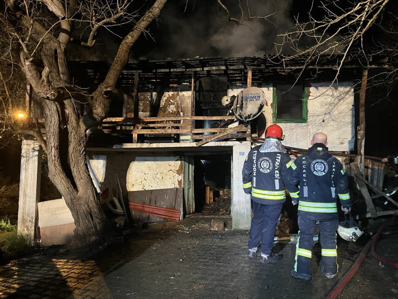 Yangın sonrası ev görüntüsü