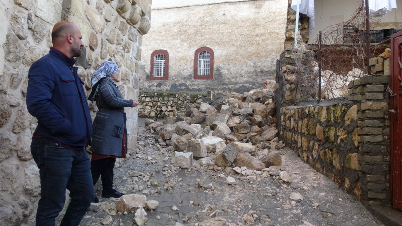 Çöken evin görüntüsü