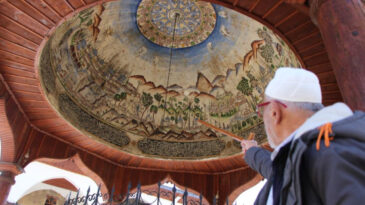 Cami avlusunda gizli kalmış hazine! 3 şehir tek minyat&uuml;rde hayat buldu