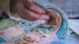 &Ccedil;alışanların ve Emeklilerin Maaşı İki Ayda Eridi