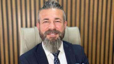 &Ccedil;ocuğunun g&ouml;z&uuml; &ouml;n&uuml;nde otopark cinayetine kurban gitti