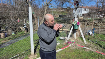 &Ccedil;ocukluktan beri tutkuyla bakıyor: 1 milyon TL veren bile var