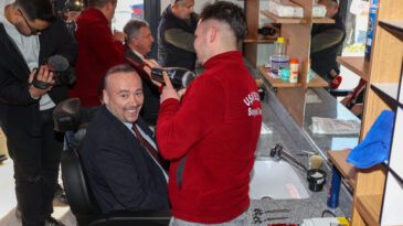 CHP'li Belediyesi Daha Fazla Berber A&ccedil;acak