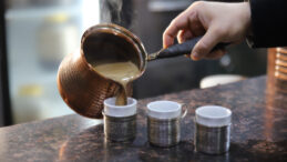 Dağ eteklerinden toplanıyor, sabunu da kahvesi de yapılıyor