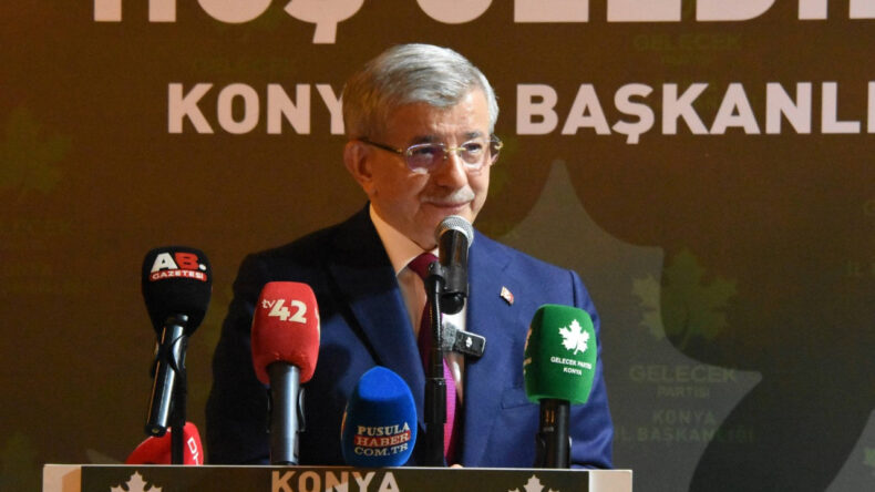 Davutoğlu: 165 kız &ccedil;ocuğunu katledenlere karşı k&uuml;resel bir ses olma &uuml;midim vardı