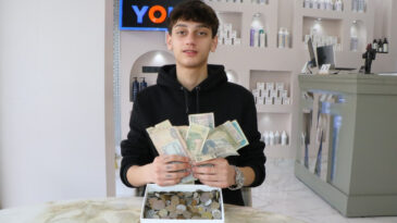 Dedesinden kalan mirasa sahip &ccedil;ıktı: 17 yaşında tarihi para koleksiyoncusu oldu